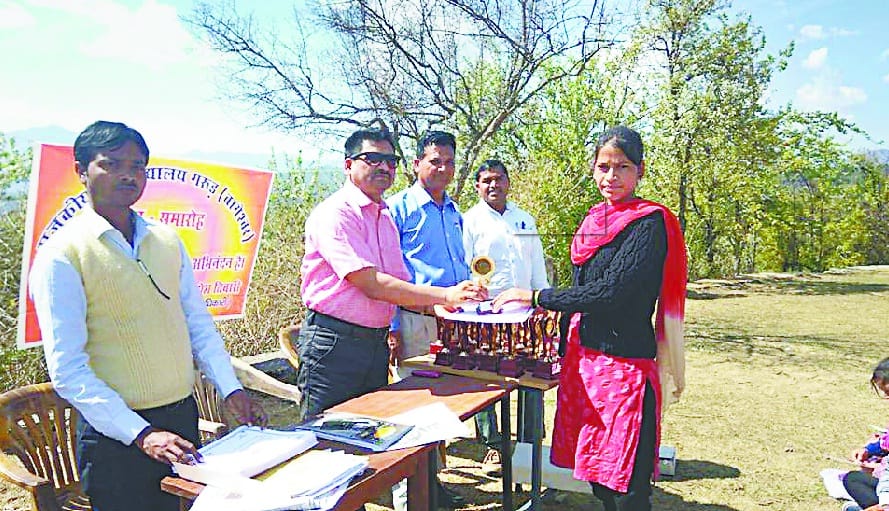 Ranjana and satisfaction Knseri champion Brdha
