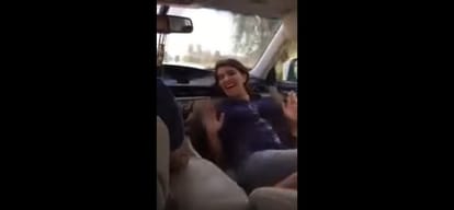 video is going viral with name of gurmehar kaur in social media