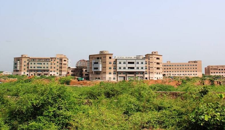 jobs for b.com graduate in central university 