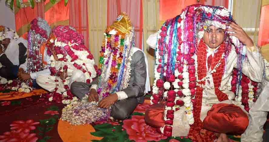 ससुर ने करवाए बहू के सात फेरे