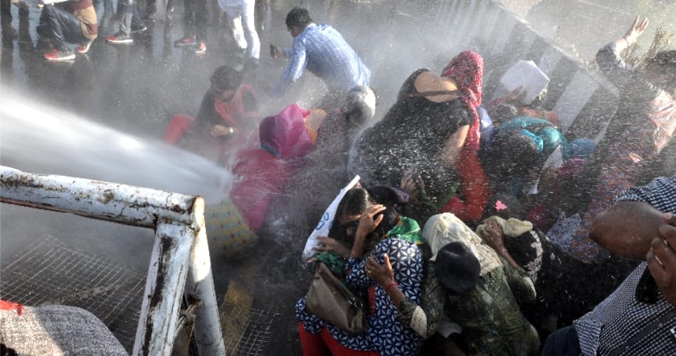 lathi charge on Extension lecturer in panchkula, city news