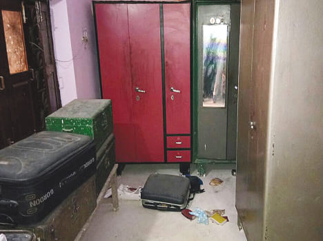 The miscreants attacked the house of the father-son shot