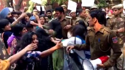 Why unionin and Left  supporters conflicts violent in Kerala 