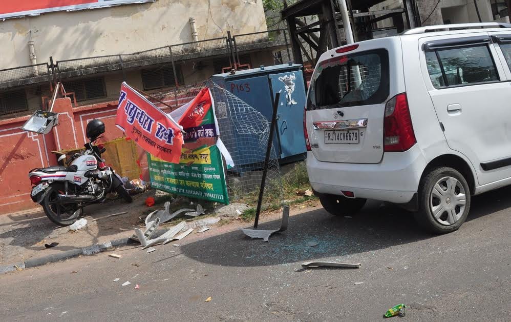 karani sena tore poster of narendra modi during rally