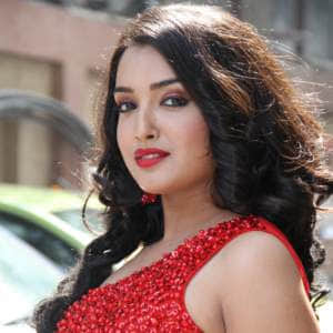 Top actress of Bhojpuri cinema Amrapali Dubey unknown facts
