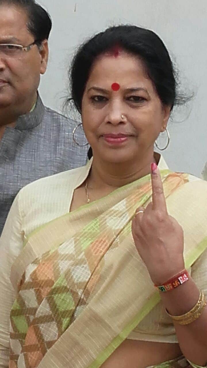 pictures of vip in the sixth phase of UP election