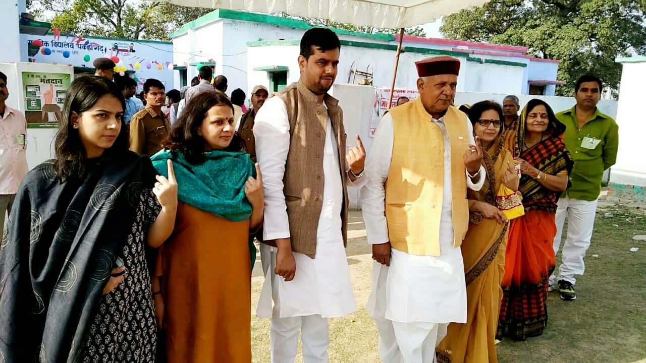 pictures of vip in the sixth phase of UP election