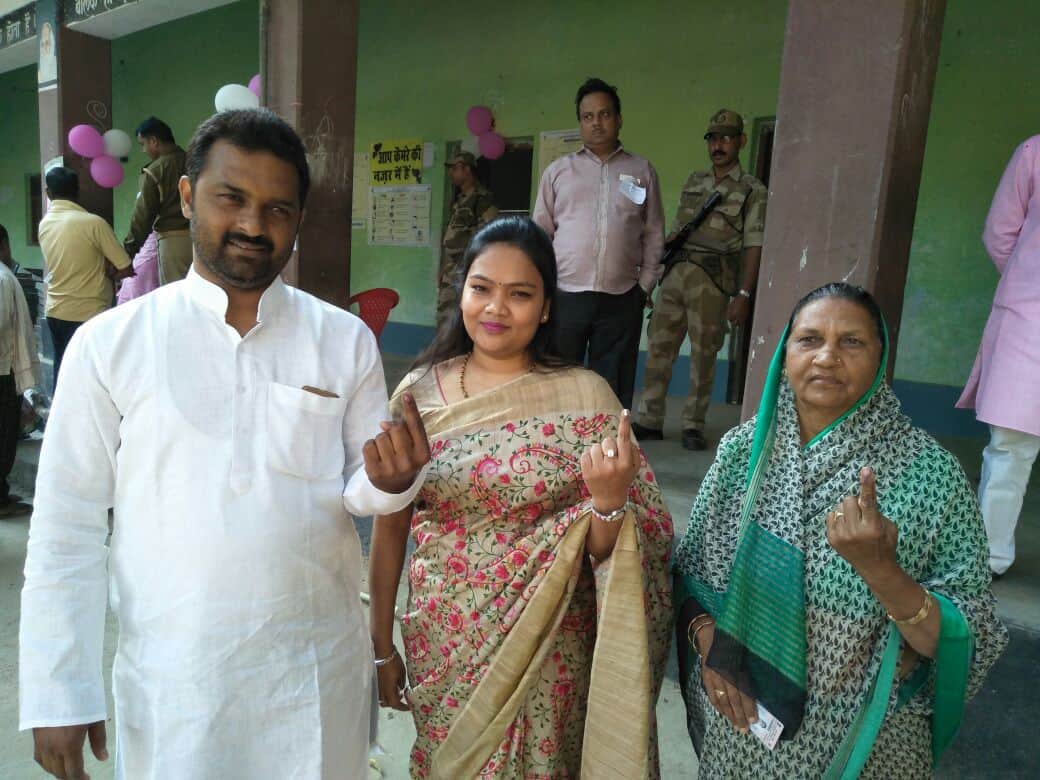 pictures of vip in the sixth phase of UP election
