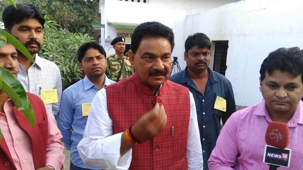 pictures of vip in the sixth phase of UP election