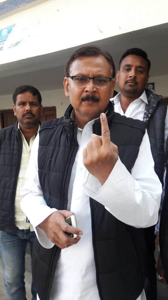 pictures of vip in the sixth phase of UP election
