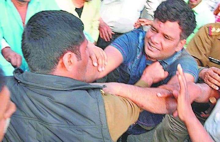 Military beaten by drunken soldiers Srerah