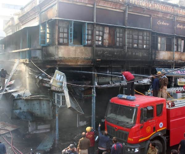 Fire breaks out in Lucknow aminabad market