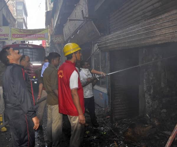 Fire breaks out in Lucknow aminabad market