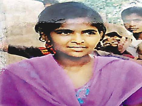 On the day of her husband's death the widow had the gallows