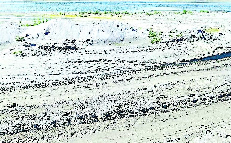 Layers of mining mafia raking CBI