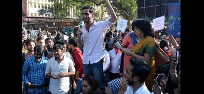 Gunje independence slogans, the missing student's mother and sister also reached Najib