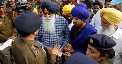 prof. jagmohan singh address pu students fevering gurmehar, SFS protest at PU