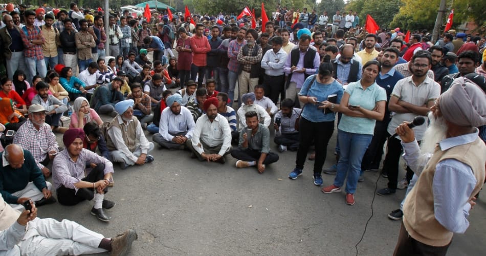 sfs protest in punjab university chandigarh, 49 arrested