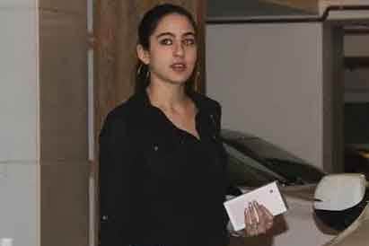 Pics: Saifina throws party for friends