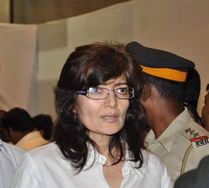 Sonu Walia gets obscene calls lodges complaint