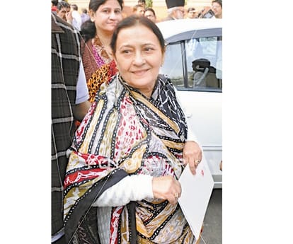  BJP plans for polarisation by raising burka issue.
