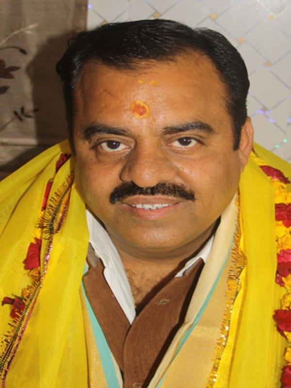 who will loot up is the cause of dispute in sp