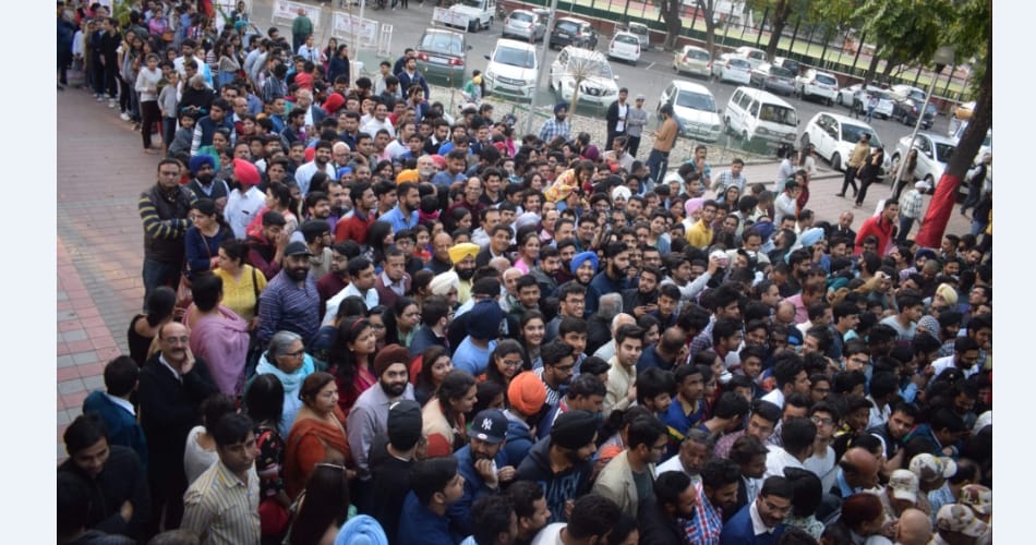 Heavy rush at chandigarh tagore theater, Police had to call