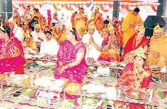 sradhaluon ne ghatyatra nikali