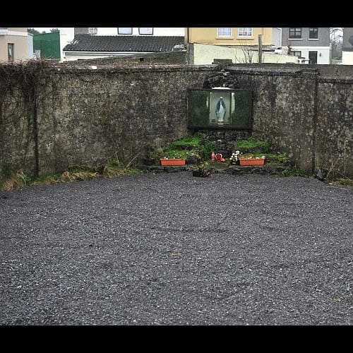 mass grave found in Catholic home in ireland where many babies were buried