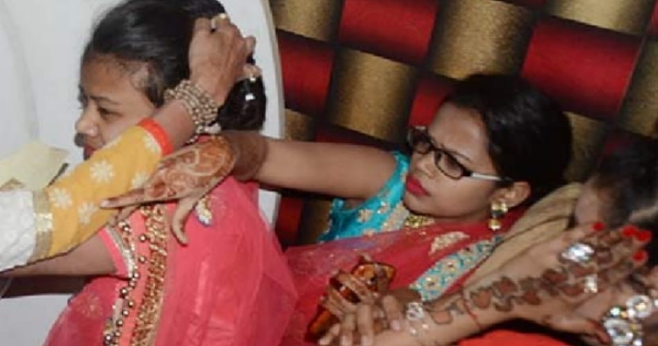 bride and groom beaten in mandap by first wife of groom at ludhiana of punjab