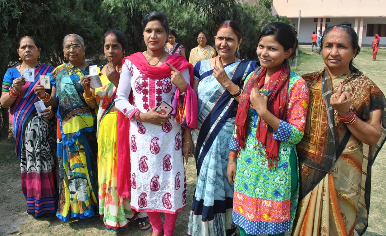 the people cast their vote 