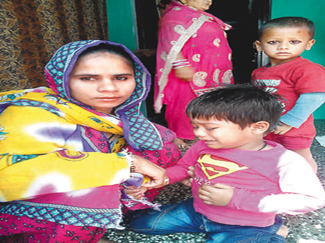 Mother's estranged daughter dialed 100 from UP