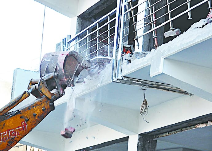 Mahabali went on illegal construction