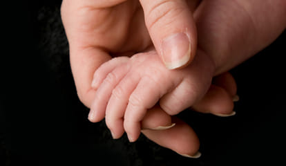 ambulances not came on time child birth on road