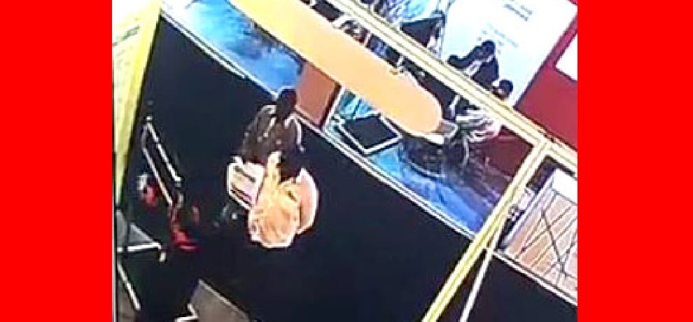 Shirt hidden in a bag and took the Chinese citizen, revealed CCTV