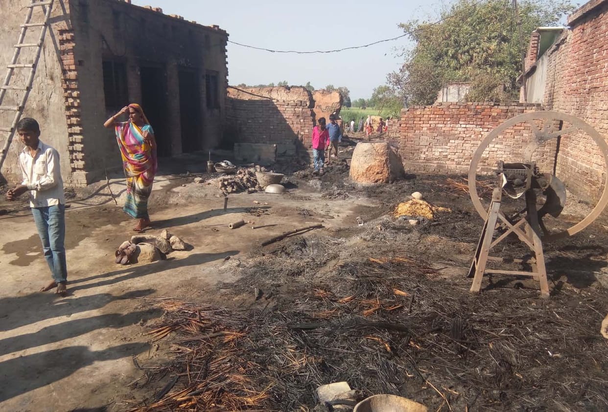 fire caught in 9 huts, an woman burnt