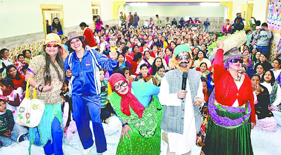Sah-Ch society women singing debut Holi Skid