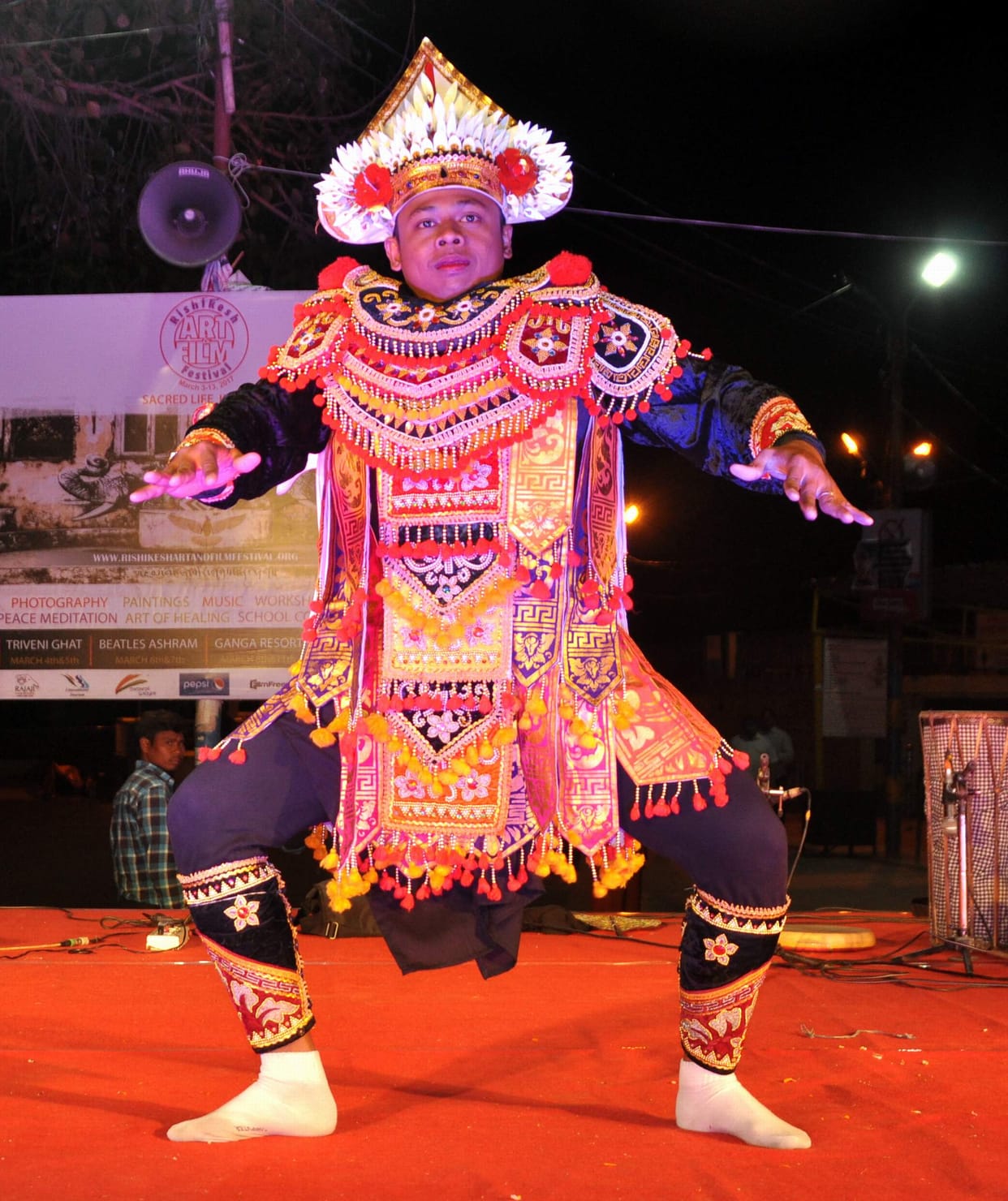 audience interact with Indian and Indonesian culture.