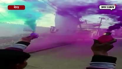 Gulal bomb attention for everyone on the occasion of holi