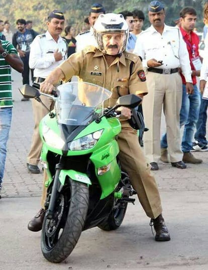pratap dighavkar, farmer who became IPS officer 