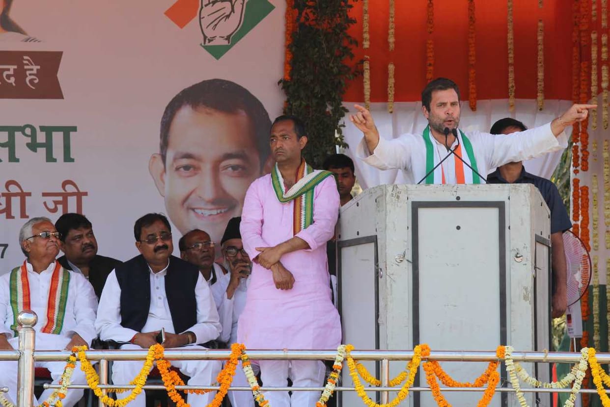 rauhl gandhi  at sonebhdra, says rights of tribal will be given