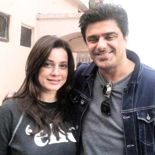 actor sameer soni with wife neelam at in laws home nadaun Himachal pradesh