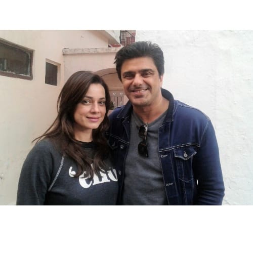 actor sameer soni with wife neelam at in laws home nadaun Himachal pradesh