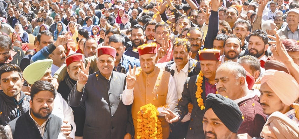 Prem Kumar Dhumal hits out at himachal govt and cm virbhadra singh
