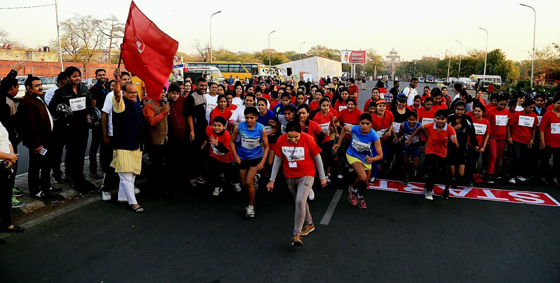 woman marathon in jaipur for a social message