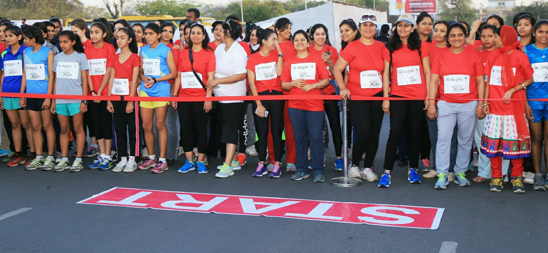 woman marathon in jaipur for a social message