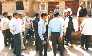 The body of the young man fell unconscious sight kin