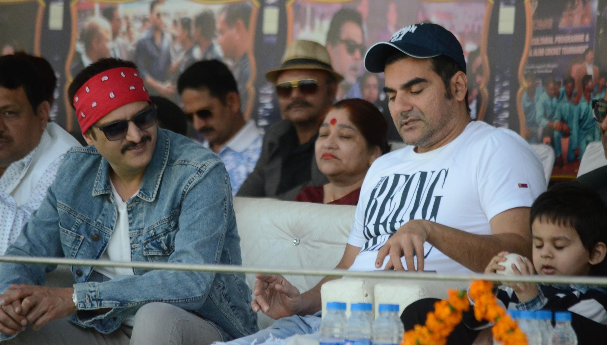 actor arbaaz khan and jimmy shergill visited blind cricket in lucknow