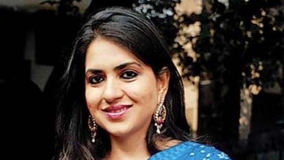 BJP workers who sending messages to BJP leader Shaina NC is BJP Worker