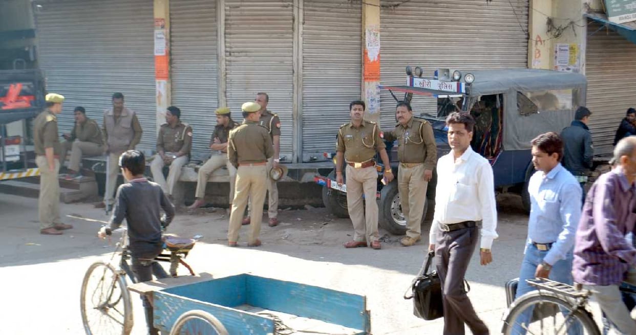 Curfew completely lifted, looked lively in the markets
